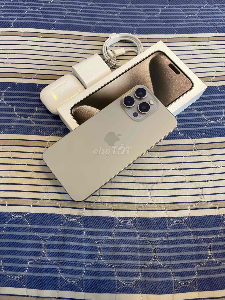 15 Pro Max 256G QT Zin Chính Hãng Xài Bền Pin 96%. Mua bán Điện thoại tại Quận Tân Bình Tp Hồ Chí Minh được đăng bởi Kim Phát Lộc hình 1