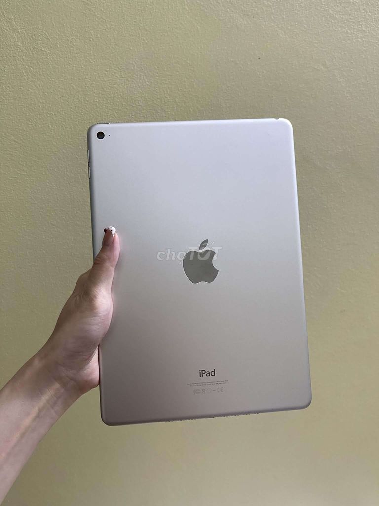 Apple iPad Air 2 32GB Bạc. Mua bán Máy tính bảng tại Quận Thanh Khê Đà Nẵng được đăng bởi Hoàng Minh hình 1