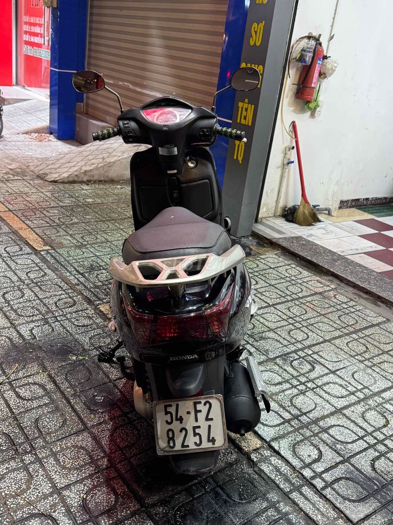 Honda Lead Đen 44057 km. Mua bán Xe máy tại Quận Gò Vấp Tp Hồ Chí Minh được đăng bởi CHXM 86 chuyên bán xe trả góp hình 3