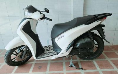 Honda SH125 2015 Trắng. Mua bán Xe máy tại Huyện Thăng Bình Quảng Nam được đăng bởi Phương