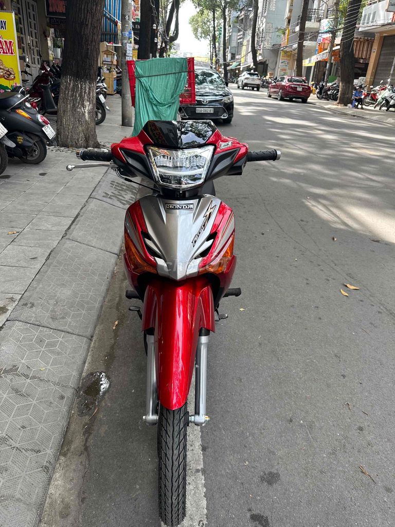 Honda Future X FI Đỏ bạc. Mua bán Xe máy tại Quận Ninh Kiều Cần Thơ được đăng bởi Nguyễn Trọng Nhân hình 10