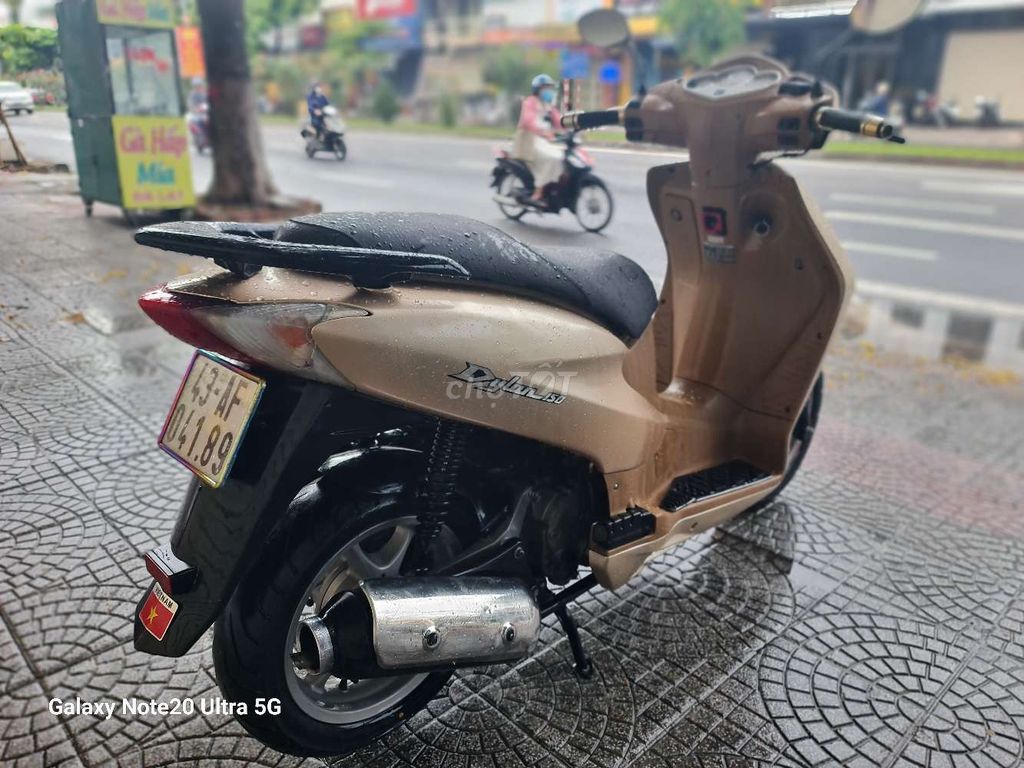 Honda DYLAN 150 RN ÊM .ĐẸP LONG LANH. Mua bán Xe máy tại Quận Liên Chiểu Đà Nẵng được đăng bởi TRẦN QUỐC THANH hình 5