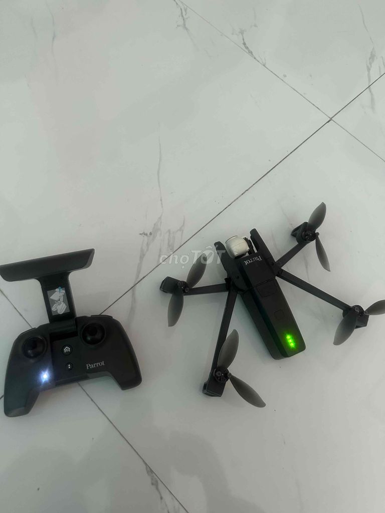 Bán Xác Flycam Parrot Anafi Đen Hỏng. Mua bán Máy ảnh, Máy quay tại Quận Liên Chiểu Đà Nẵng được đăng bởi Bình Mỹ hình 1