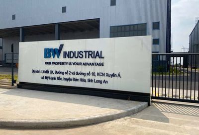 KHO MỸ PHẨM BW TUYỂN NV ĐÓNG GÓI DÁN TEM logo