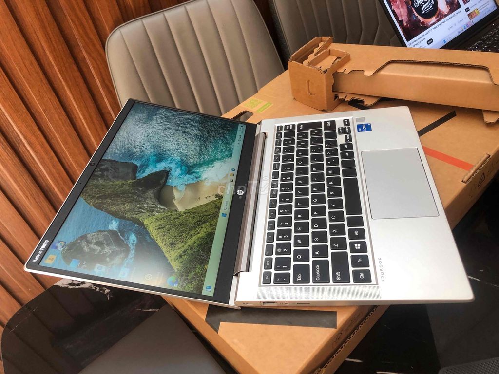 laptop Hp 2 i5 1135G7 ram 8 ssd 256 đata 2022