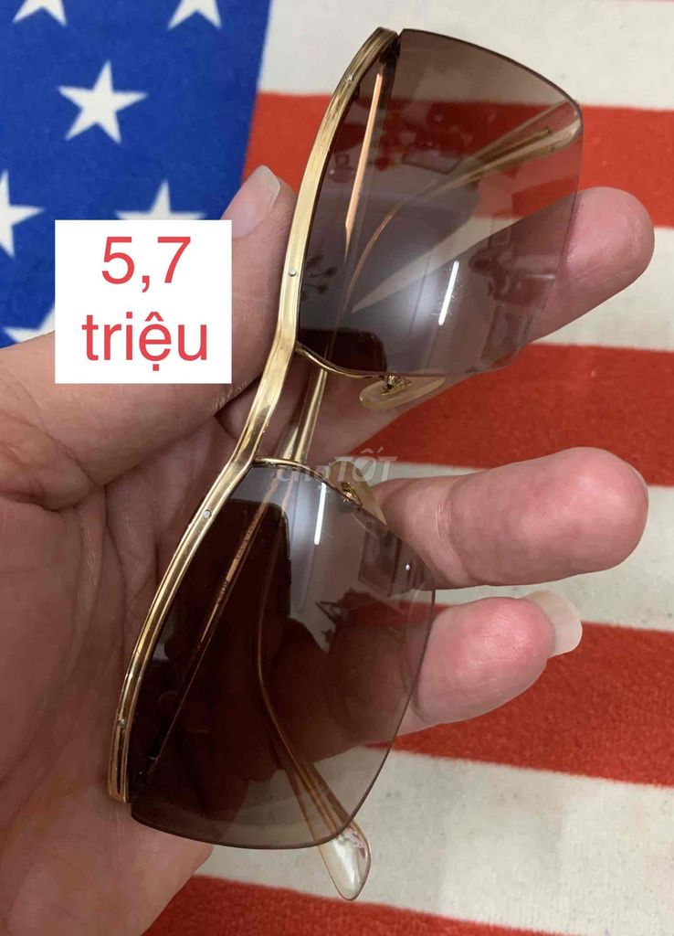 Kính Amor 3 răng bọc vàng, càng dài 145. Mua bán Phụ kiện thời trang khác tại Huyện Thanh Trì Hà Nội được đăng bởi LONG KO TIẾP MẶC CẢ hình 1