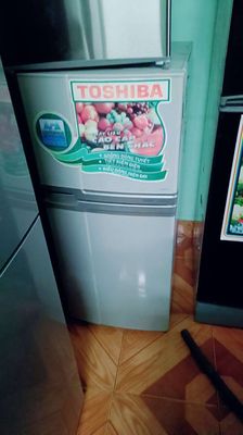 Tủ lạnh Toshiba 110lit zin đẹp không đóng tuyết. Mua bán Tủ lạnh tại Quận Phú Nhuận Tp Hồ Chí Minh được đăng bởi Nguyễn Thị Cẩm Tiên