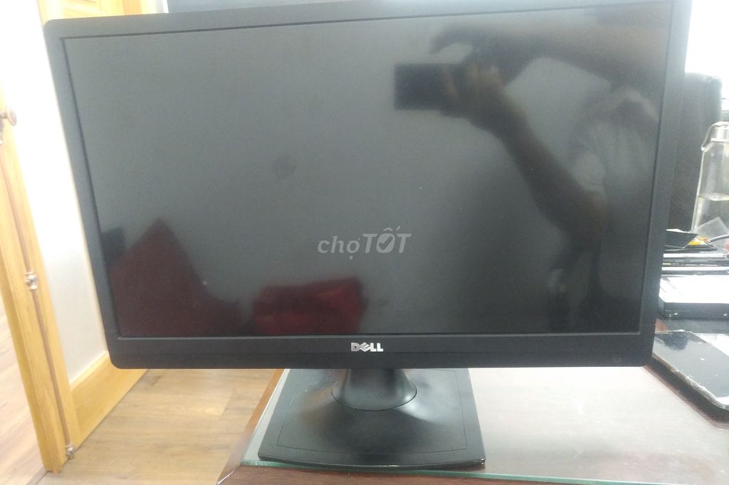 Màn hình 22 " inch còn hiển thị hoạt động tốt