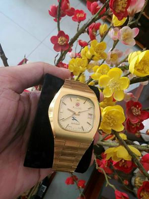 Đồng hồ cổ Rado hàng trưng bày bọc vàng HIẾM