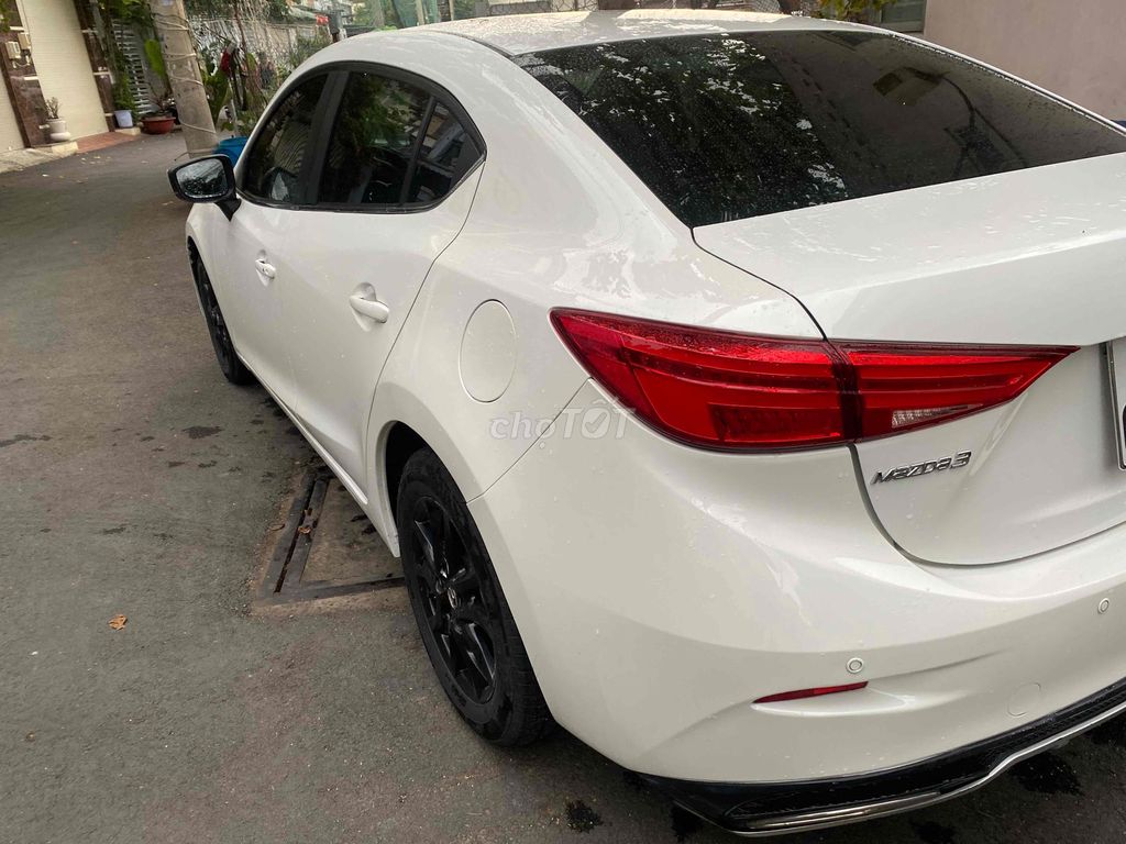 Mazda 3 2019 Signature Premium - 90000