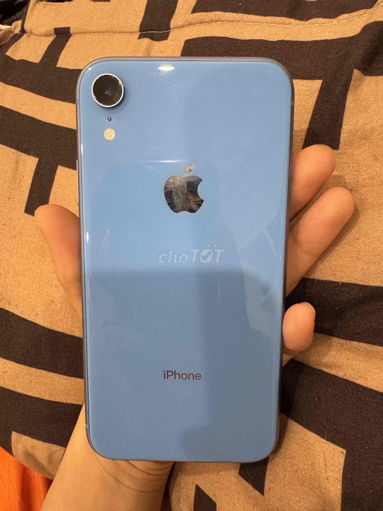 iphone xr lock 64gb