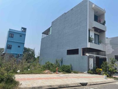 Đất đường Cao Hồng Lãnh sát trường mầm non MiMoSa Hoà Quý. Mua bán đất tại Quận Ngũ Hành Sơn Đà Nẵng được đăng bởi Trần thị nhã phương