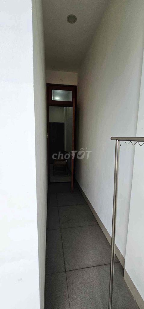 Furnished 2-bedroom apartment by the Hàn River — photo 6