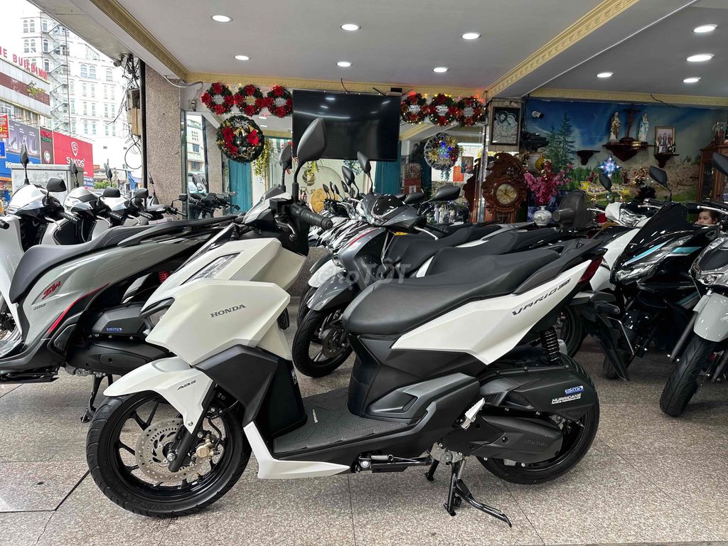 VARIO 160 ABS 10/2022 Trắng Đen BSTP Bao Sang Tên. Mua bán Xe máy tại Quận Gò Vấp Tp Hồ Chí Minh được đăng bởi Ngô Hà hình 1