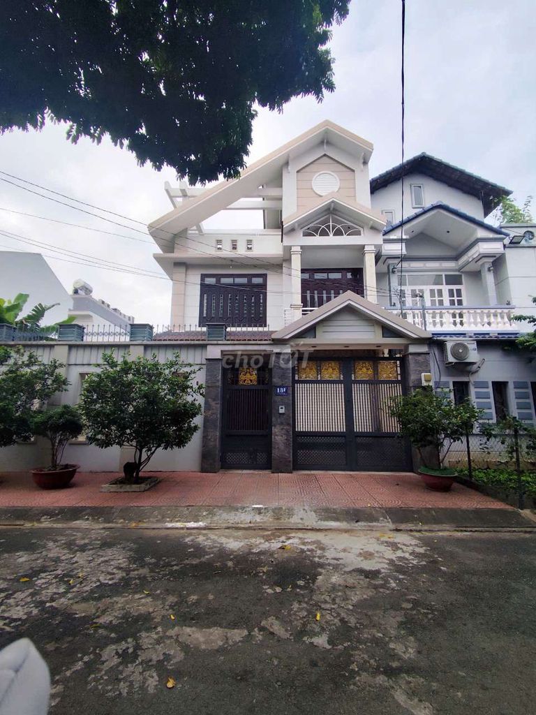 Rent · 5 bd · 200 м² · Quận Bình Tân, ул. khu tên lửa