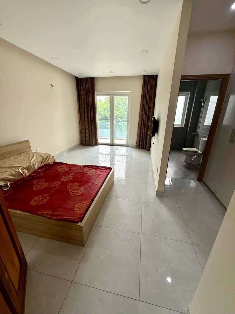 Таунхаус Mega Village Khang Dien, 75м2, 3 комнаты, готов к заселению