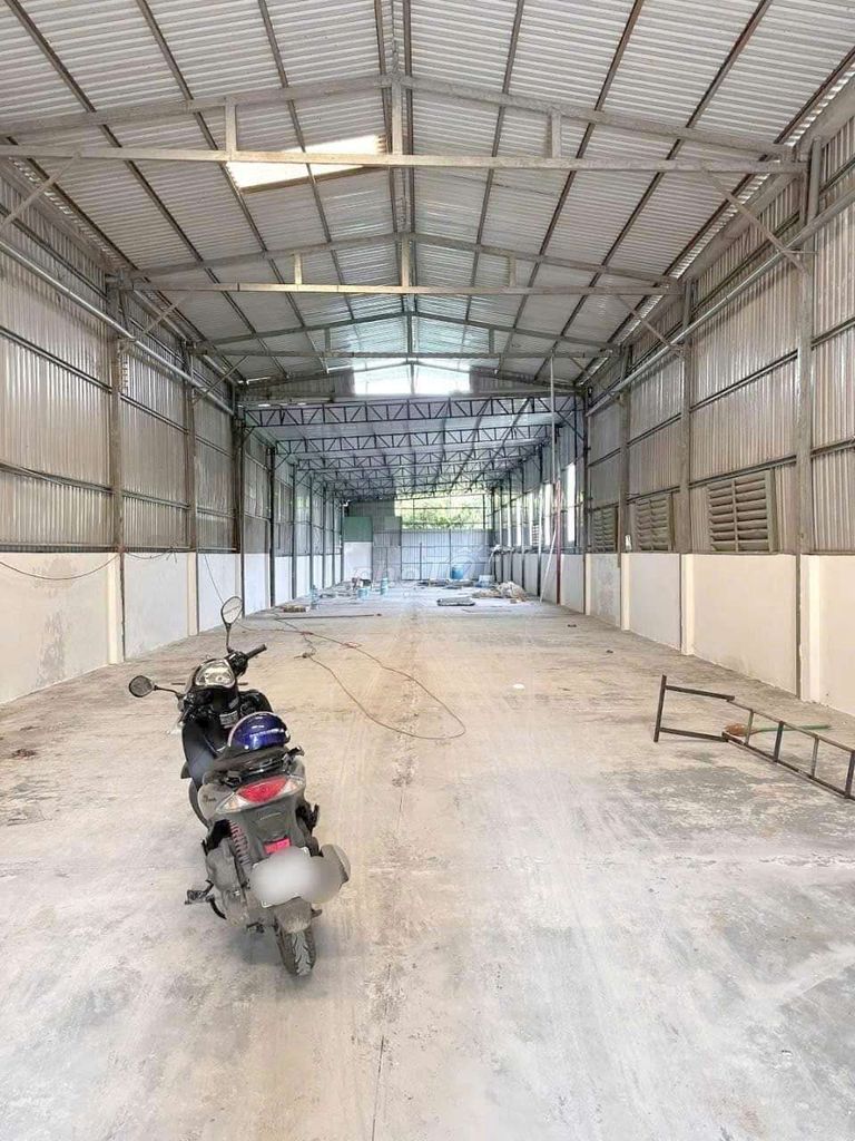 Cho Thuê Nhà Xưởng Thạnh Lộc Q12. Dt: 600m Chỉ 35tr Xe container