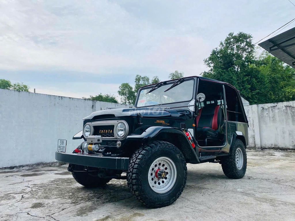 Toyota Landcruiser FJ40 1972 Đen Xăng Sàn 3 cấp