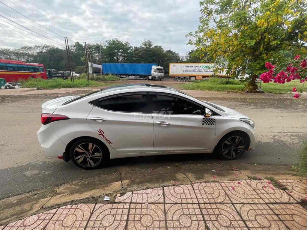 Hyundai Elantra 2014 số tự động. Mua bán Ô tô tại Huyện Thống Nhất Đồng Nai được đăng bởi thanh binh hình 2