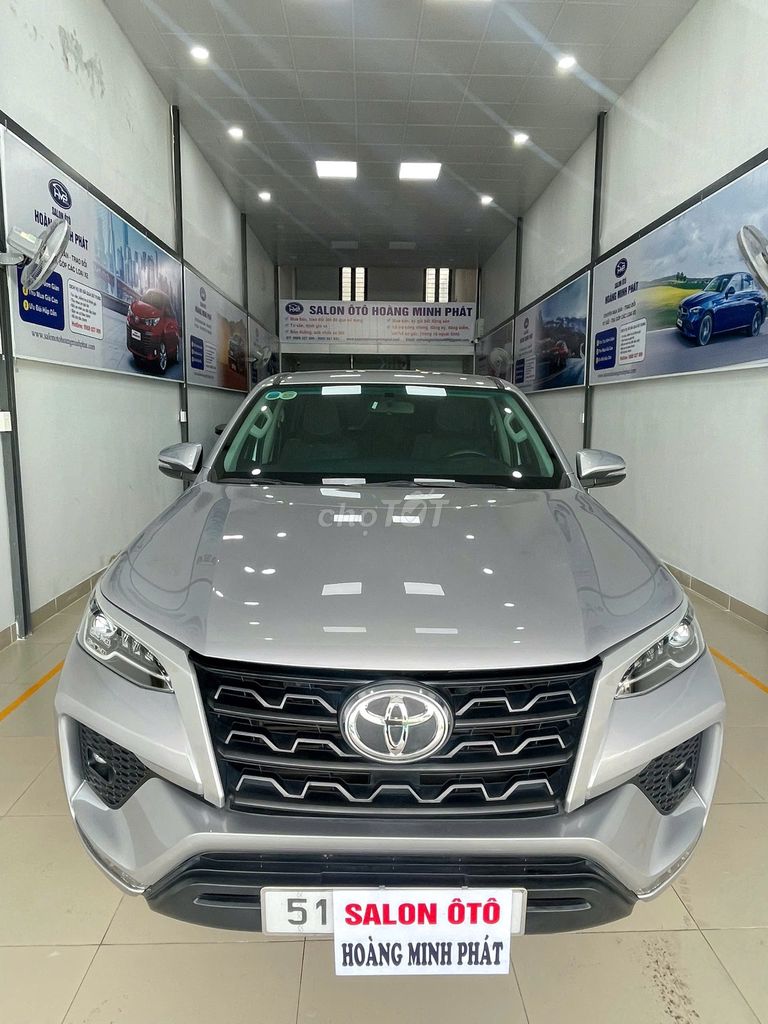 Xe Toyota Fortuner 2.4G 4x2 MT 2021