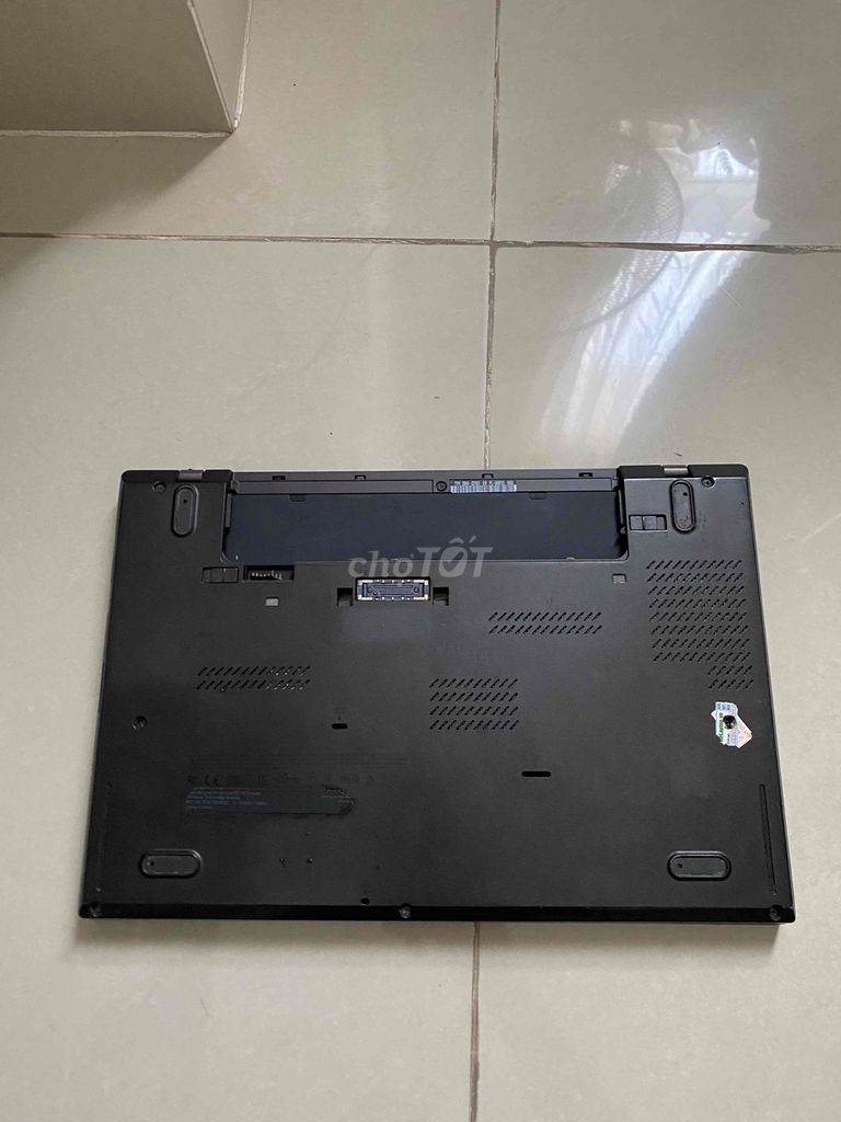 Lenovo ThinkPad T450S i5 20GB RAM, Không lên màn. Mua bán Laptop tại Quận 8 Tp Hồ Chí Minh được đăng bởi Sáng hình 1