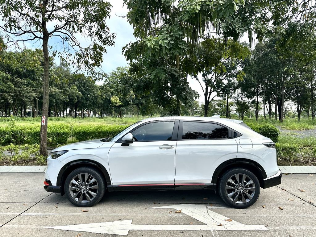 Honda HR-V 2023 RS Trắng Bạc - 12000 km. Mua bán Ô tô tại Thành phố Biên Hòa Đồng Nai được đăng bởi Tấn Thịnh hình 3