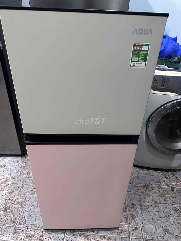 Tủ lạnh AQUA 130 lít mới sử dụng được 1 tháng. Mua bán Tủ lạnh tại Quận Liên Chiểu Đà Nẵng được đăng bởi Thanh Bình hình 1