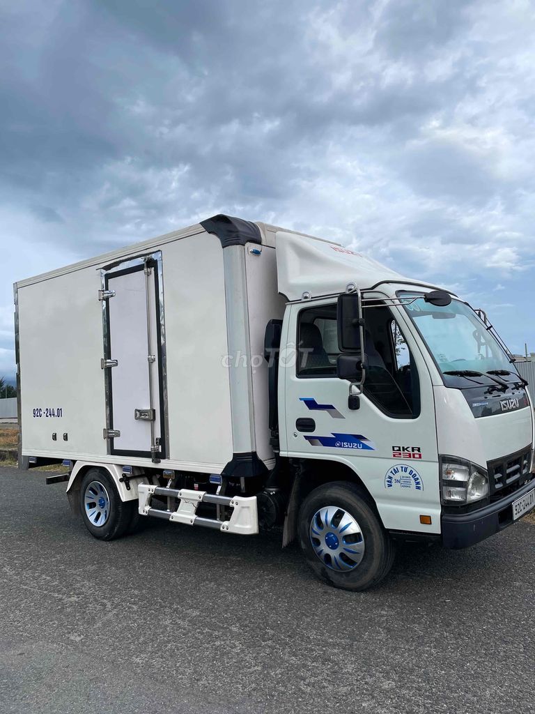 ISUZU 1.4 TẤN SIÊU CHẤT CHƠI IDOL