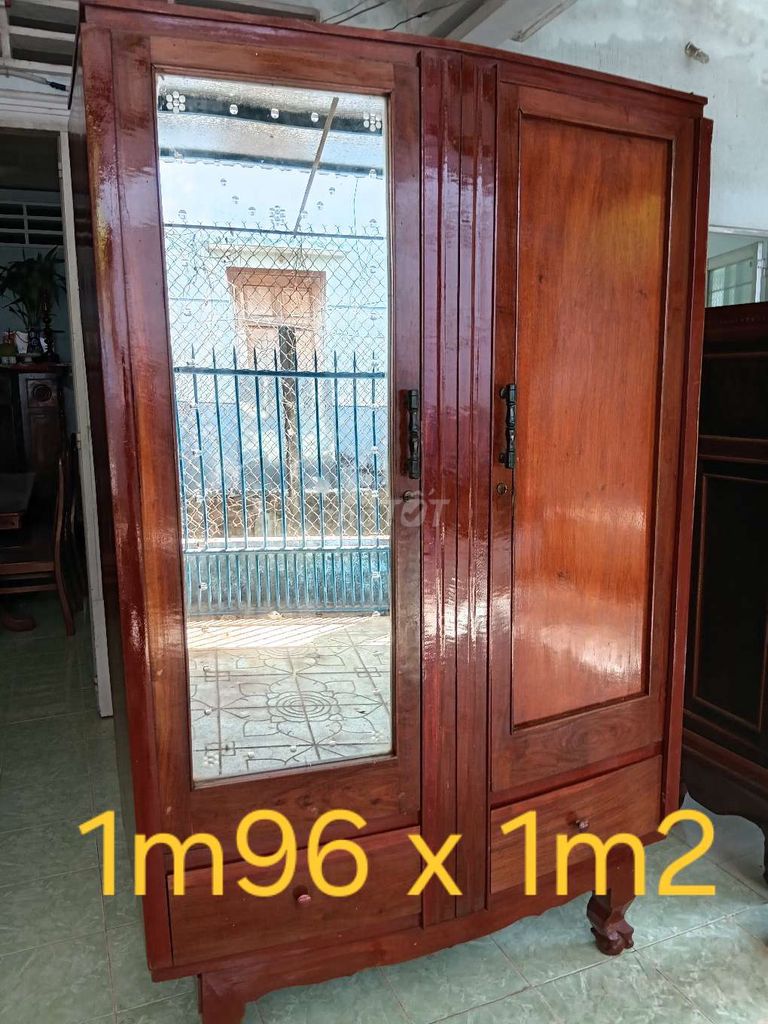 Tủ quần áo gỗ nâu đỏ 1m96x1m2. Mua bán Tủ, kệ gia đình tại Thành phố Bến Tre Bến Tre được đăng bởi Hung hình 1