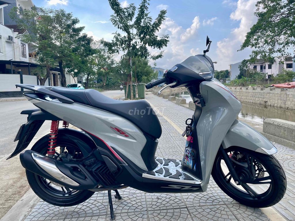 Honda SH 125 2025 oddo 3000 km. Mua bán Xe máy tại Thành phố Huế Thừa Thiên Huế được đăng bởi phi anh hình 4