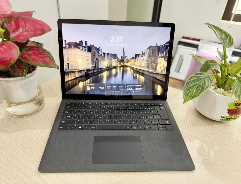 Surface Laptop2 i5/Gen8/Ram8/SSD256gb cảm ứng. Mua bán Laptop tại Quận Hai Bà Trưng Hà Nội được đăng bởi Akiba shop hình 1