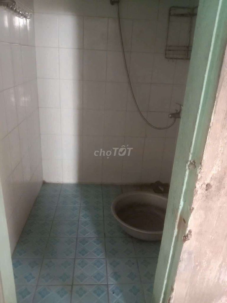 Cần cho thuê nhà thôn thống nhất. Cho thuê Nhà ở tại Huyện Đắk Hà Kon Tum được đăng bởi Sang phạm hình 9