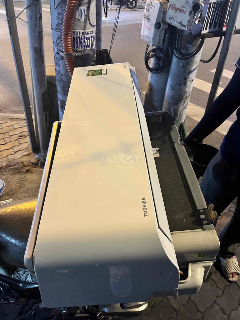 Máy lạnh Toshiba 1.5 HP Inverter cũ Trắng. Mua bán Máy lạnh, điều hoà tại Quận 7 Tp Hồ Chí Minh được đăng bởi Lê Thanh Hoàng hình 1