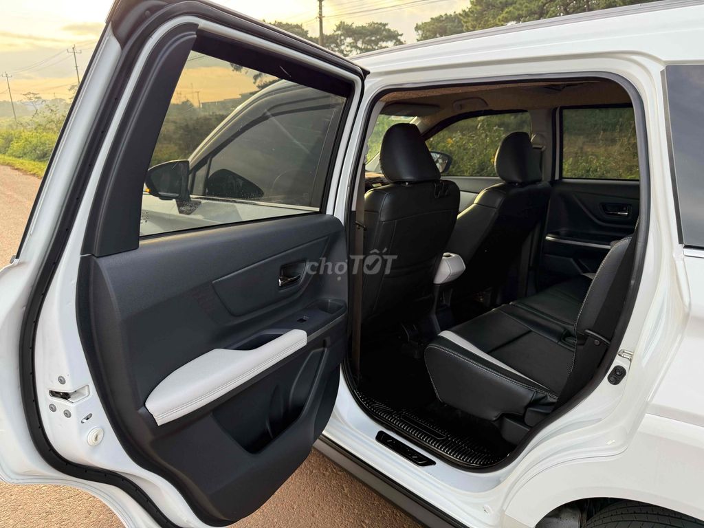 Toyota Veloz Cross 2022 CVT Top - 65000 km. Mua bán Ô tô tại Huyện Krông Búk Đắk Lắk được đăng bởi Tín Nguyễn hình 8