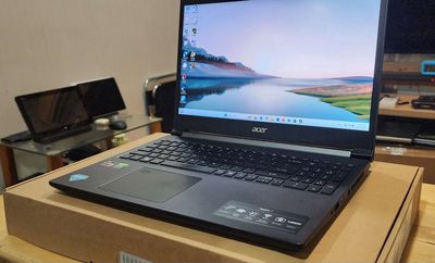 Acer ASPIRE A715 likenew fullbox giá tốt.. Mua bán Laptop tại Quận 1 Tp Hồ Chí Minh được đăng bởi fanfanph
