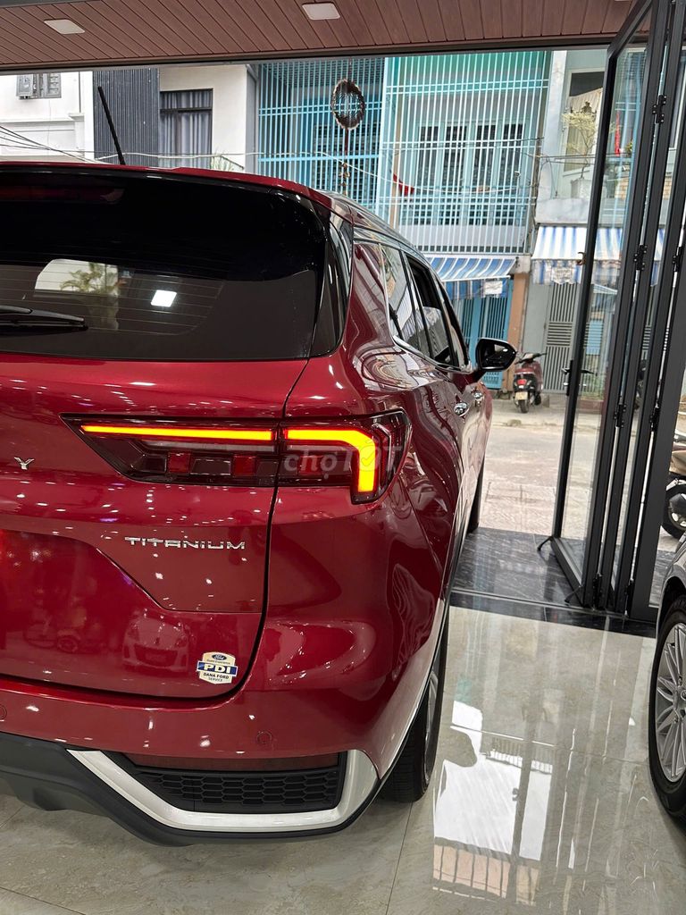 Ford Territory X 2025 Titanium, 19 000 км, красный