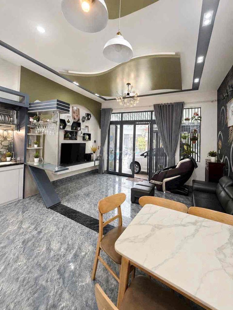 Spacious furnished 3-storey house in Hòa Minh — photo 8