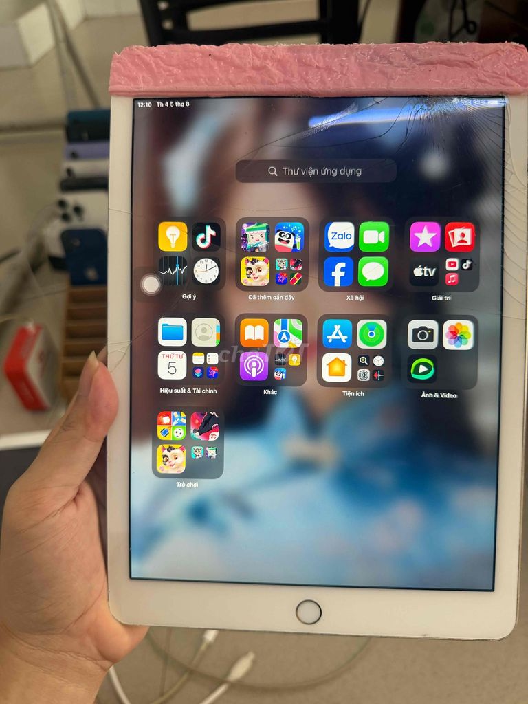Apple iPad Air 2 64GB Vàng. Mua bán Máy tính bảng tại Quận Ninh Kiều Cần Thơ được đăng bởi Apple Phú Lợi hình 1