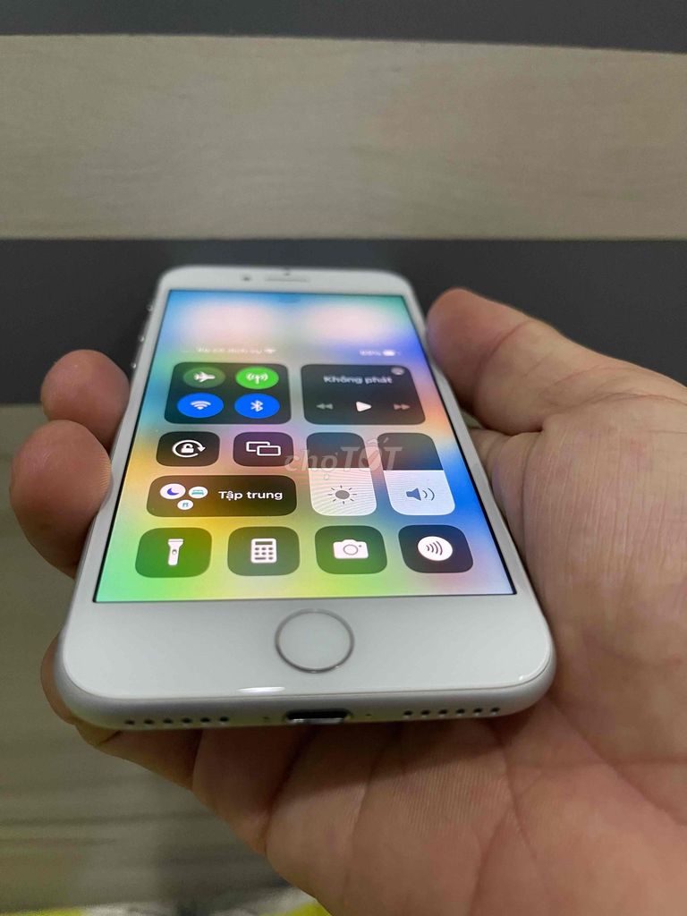 Apple iPhone 8 Trắng. Mua bán Điện thoại tại Quận 12 Tp Hồ Chí Minh được đăng bởi dRtR hình 1