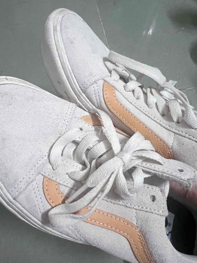 Giày thể thao nữ Vans da lộn 22cm. Mua bán Giày dép tại Quận Gò Vấp Tp Hồ Chí Minh được đăng bởi Nga hình 1