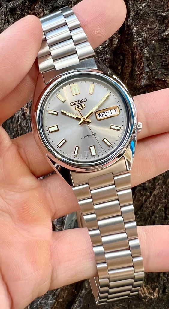 seiko Classic nhỏ gọn dễ đeo