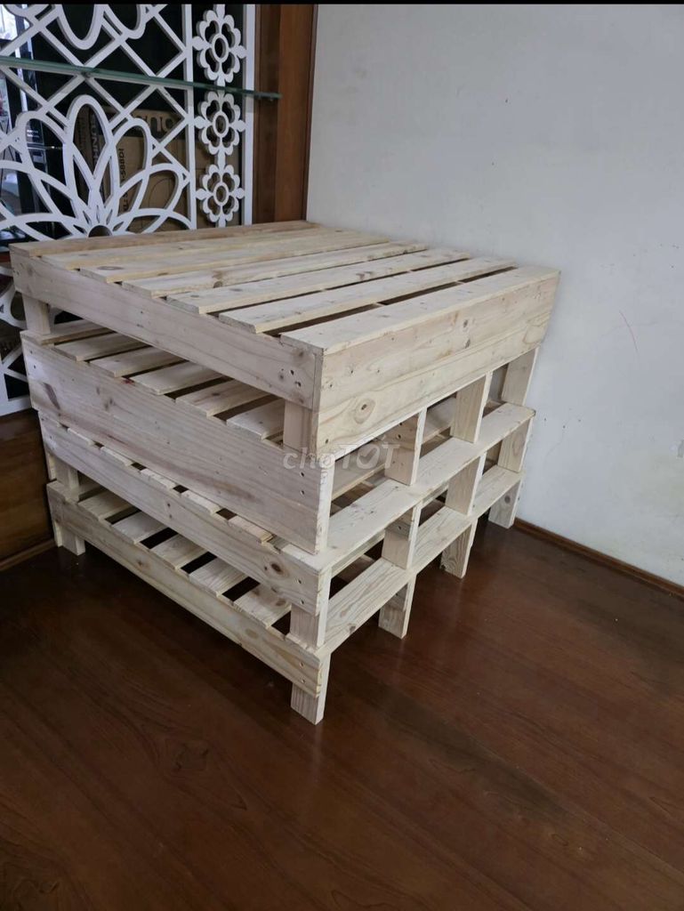 Pallet gỗ vàng nhạt M8x2m. Mua bán Giường, chăn ga gối nệm tại Quận Đống Đa Hà Nội được đăng bởi Nguyễn Ngọc Anh hình 1