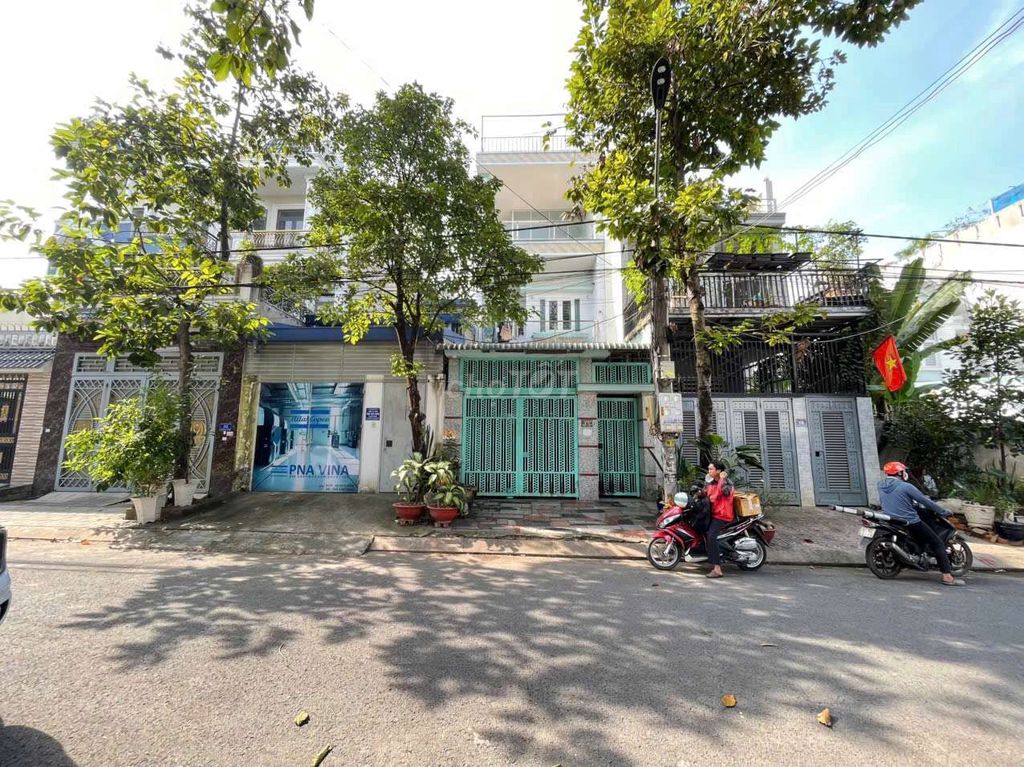 Nhà phố KDC Biconsi 125m2, sân ô tô, t1685 Tân Bình, Dĩ An Bình Dương