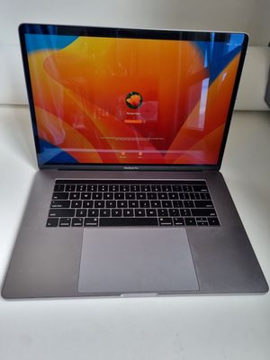 Macbook Pro 15" 2018 - Core i7 16GB - Máy Đẹp