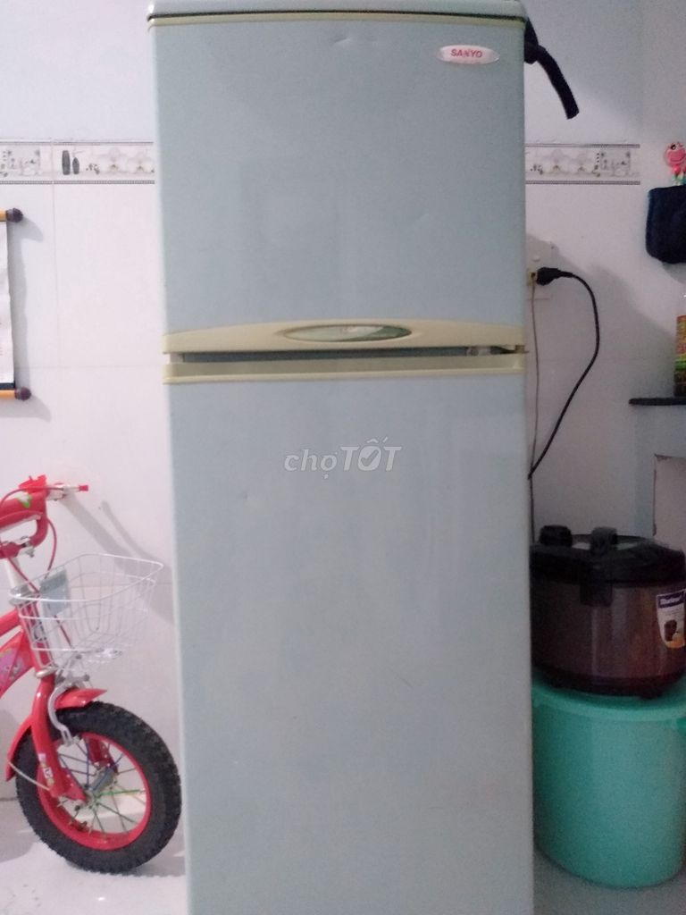 0384060422 - Cần bán tủ lạnh Sanyo hoạt động tốt không đóng tuy