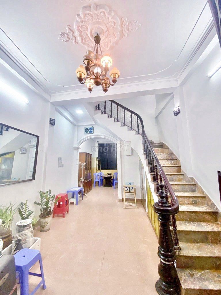 Cho thuê nhà đẹp Hoàng Liệt: 45m2, 4 tầng, giá 11tr