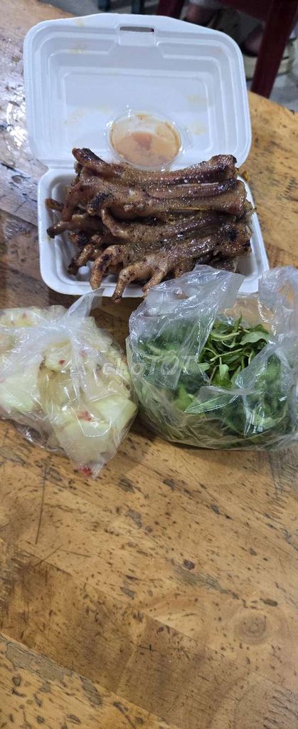 Chân gà nướng cay tê 18k/ CẶP. Mua bán Đồ ăn, thực phẩm và các loại khác tại Thành phố Thuận An Bình Dương được đăng bởi Hoang Phuc Tran hình 1