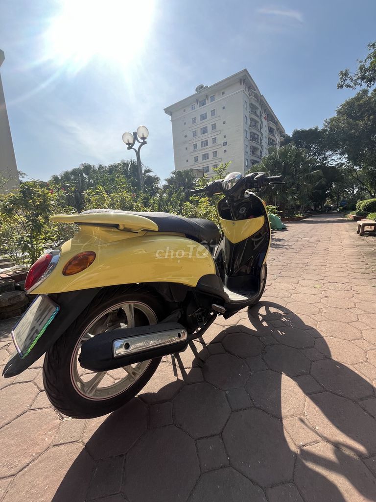 Yamaha Mio Classico màu vàng. Mua bán Xe máy tại Quận Hoàng Mai Hà Nội được đăng bởi Thị Thu Hằng Trần hình 1