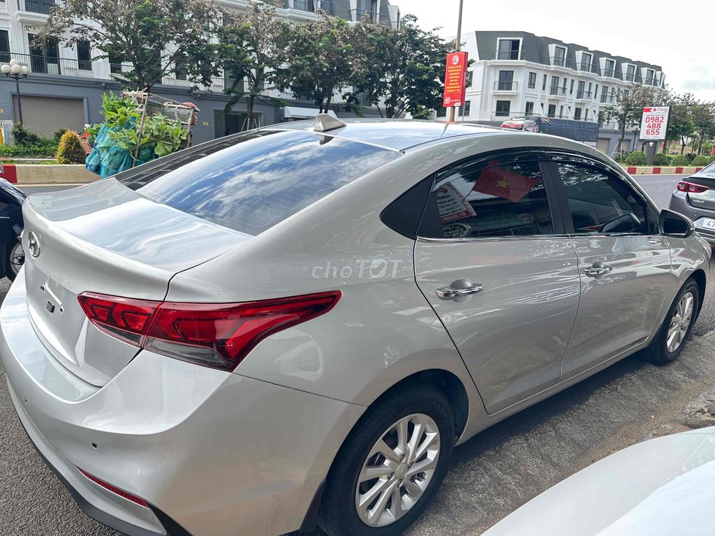 Hyundai Accent 2018 1.4 MT - 100000 km. Mua bán Ô tô tại Thành phố Buôn Ma Thuột Đắk Lắk được đăng bởi minh toàn  hình 5