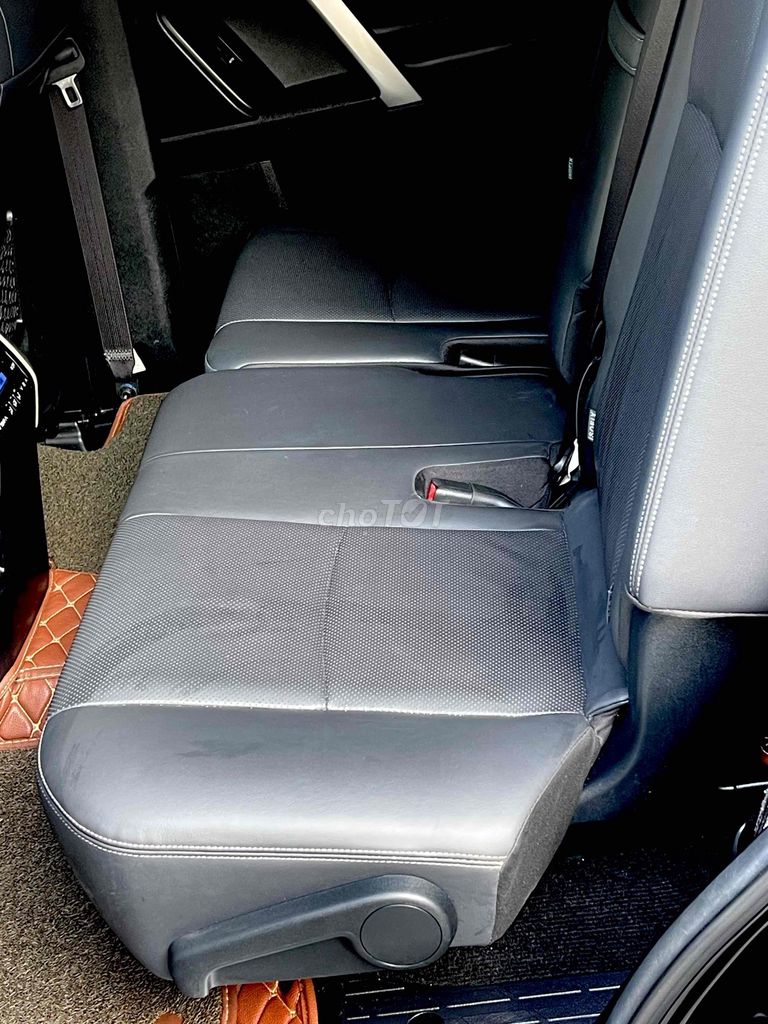 Toyota Land Cruiser Prado MoDe 2018 trùm mền -41.K. Mua bán Ô tô tại Quận 4 Tp Hồ Chí Minh được đăng bởi A Linh  hình 10